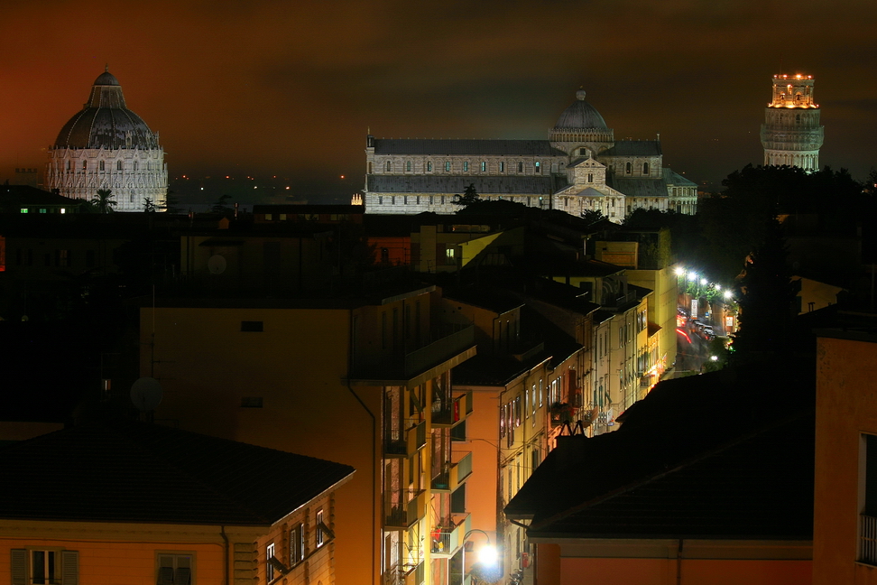 La strada verso la torre.JPG